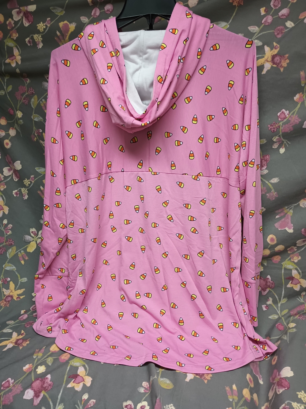 LuLaRoe Pink Ghost & Candy Corn Hooded Lightweight Shirt 2X XXL - Picture 4 of 4